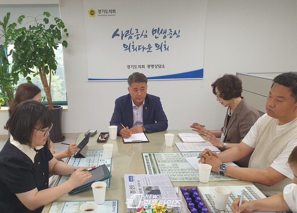 김정호 의원, 광명1구역 중학교 신설 추진 논의(사진제공=김정호 의원실) 김정호 의원, 광명1구역 중학교 신설 추진 논의(사진제공=김정호 의원실)