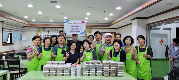 내손1동 반찬나눔(사진제공=내손1동 주민센터) 내손1동 반찬나눔(사진제공=내손1동 주민센터)