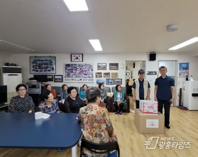 시흥시 정왕1동, 추석맞이 관내 경로당 위문품 전달