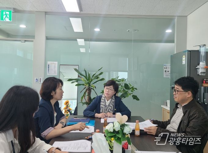 경기도의회 박옥분 의원, 경기도 한의약 육성을 위한 조례 회의 주재