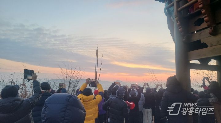 월곶 솔빛길 달월정