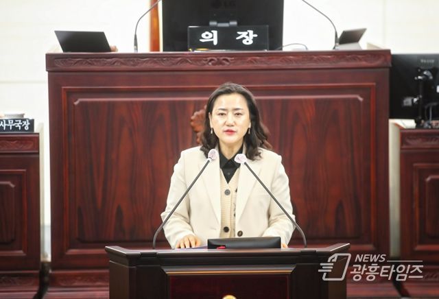 5분 자유발언 하는 이은진 기획행정위원장
