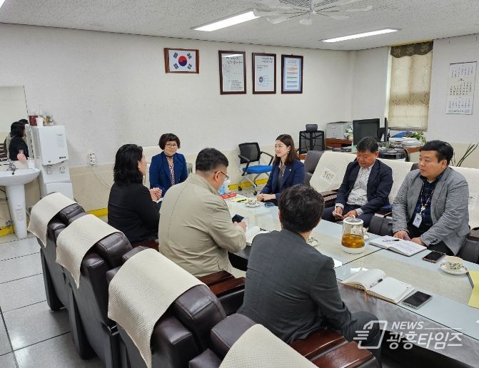 경기도의회 장윤정의원, 안산시 석호중에서 교육현안 관련 정담회 개최