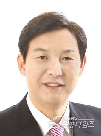 경기도의회 건설교통위원회 강웅철 의원(국민의힘, 용인 신봉동·동천동·성복동)