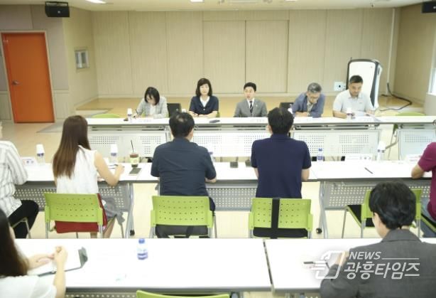 문화복지위원회 의원들이 소관업무 관련 간담회 모습