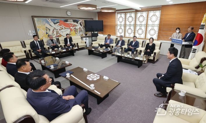 경기도의회 김진경 의장, ‘제11대 의회 후반기 입법정책위원회’ 위촉식 개최