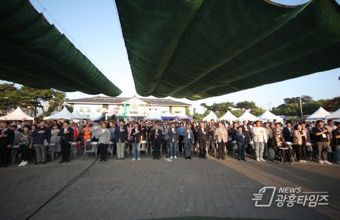 송산포도축제에 참석한 화성시의회 의원 단체