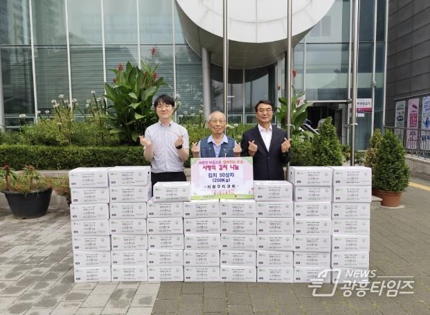 의왕우리교회, 부곡동주민센터에 ‘김치 50박스’기탁