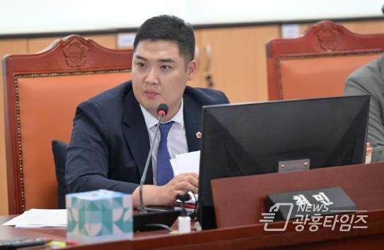 경기도의회 최민 의원, 시작도 못한 '여성안심 스마트 사업' 7억5천만 원 전액 반납 질타