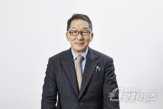 유인택 前 경기문화재단 대표