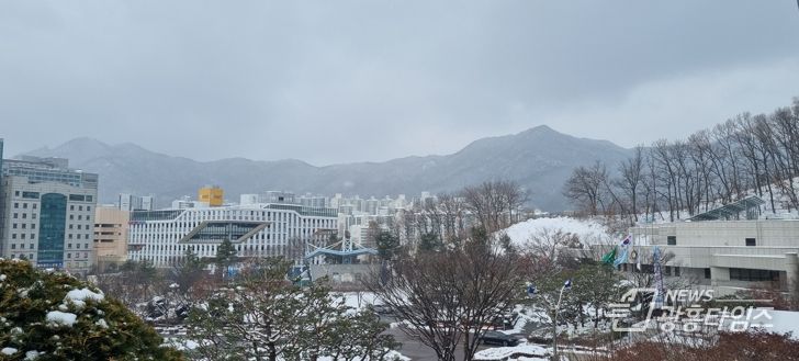 군포시, 설 연휴 폭설에 총력 제설작업