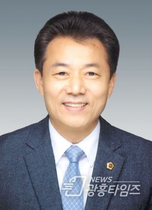 경기도의회 건설교통위원회 김성수 의원(더불어민주당, 안양1)