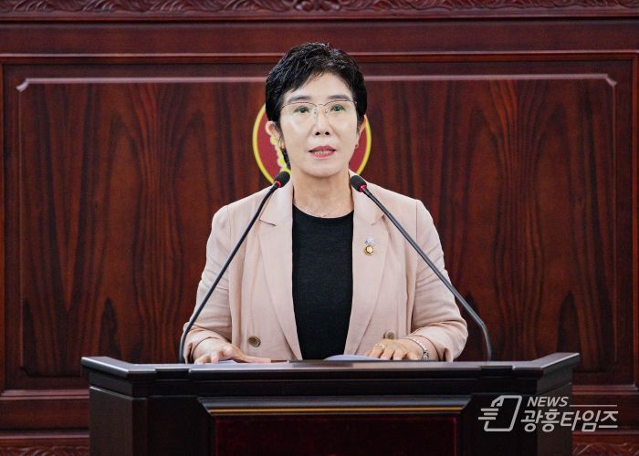 화성특례시의회 조오순 의원이 제242회 정례회 중 제1차 본회의에서 5분 자유발언을 하고 있다.