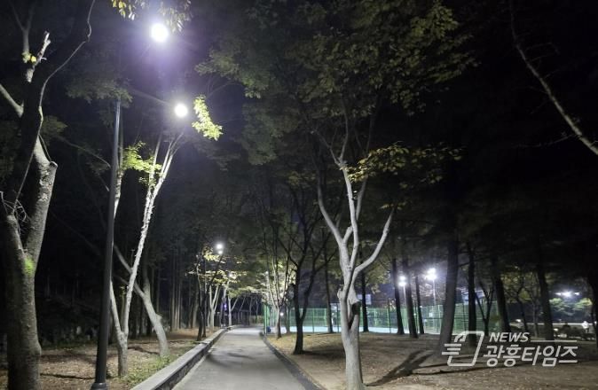 조명등을 교체한 광명시민체육관 일대 전경