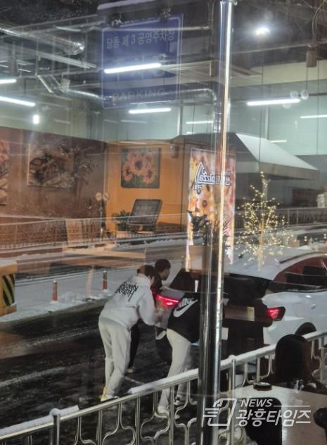 제보자가촬영해국민신문고에올린선행학생들